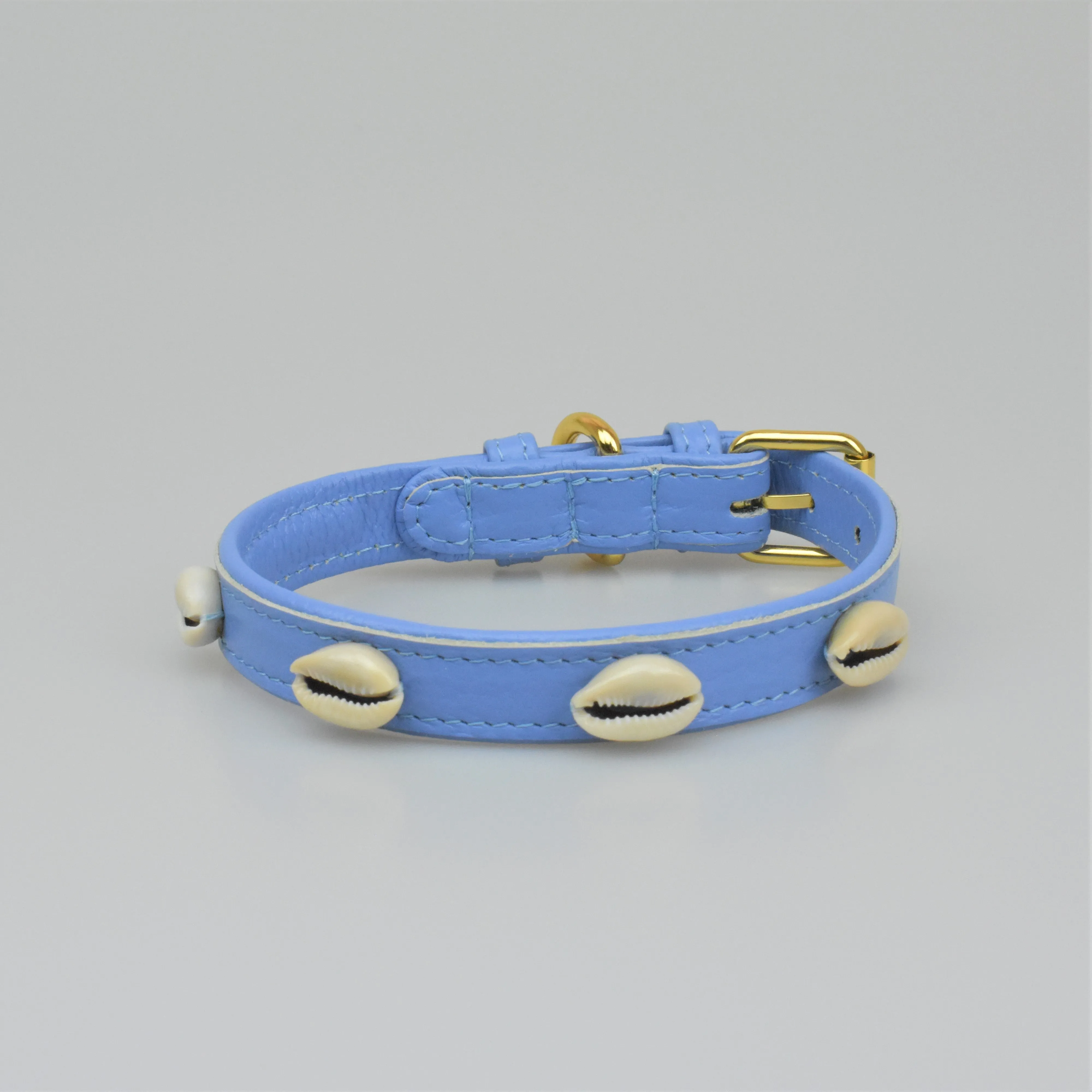 Willow Walks leather collar in cornflower blue with shell detail