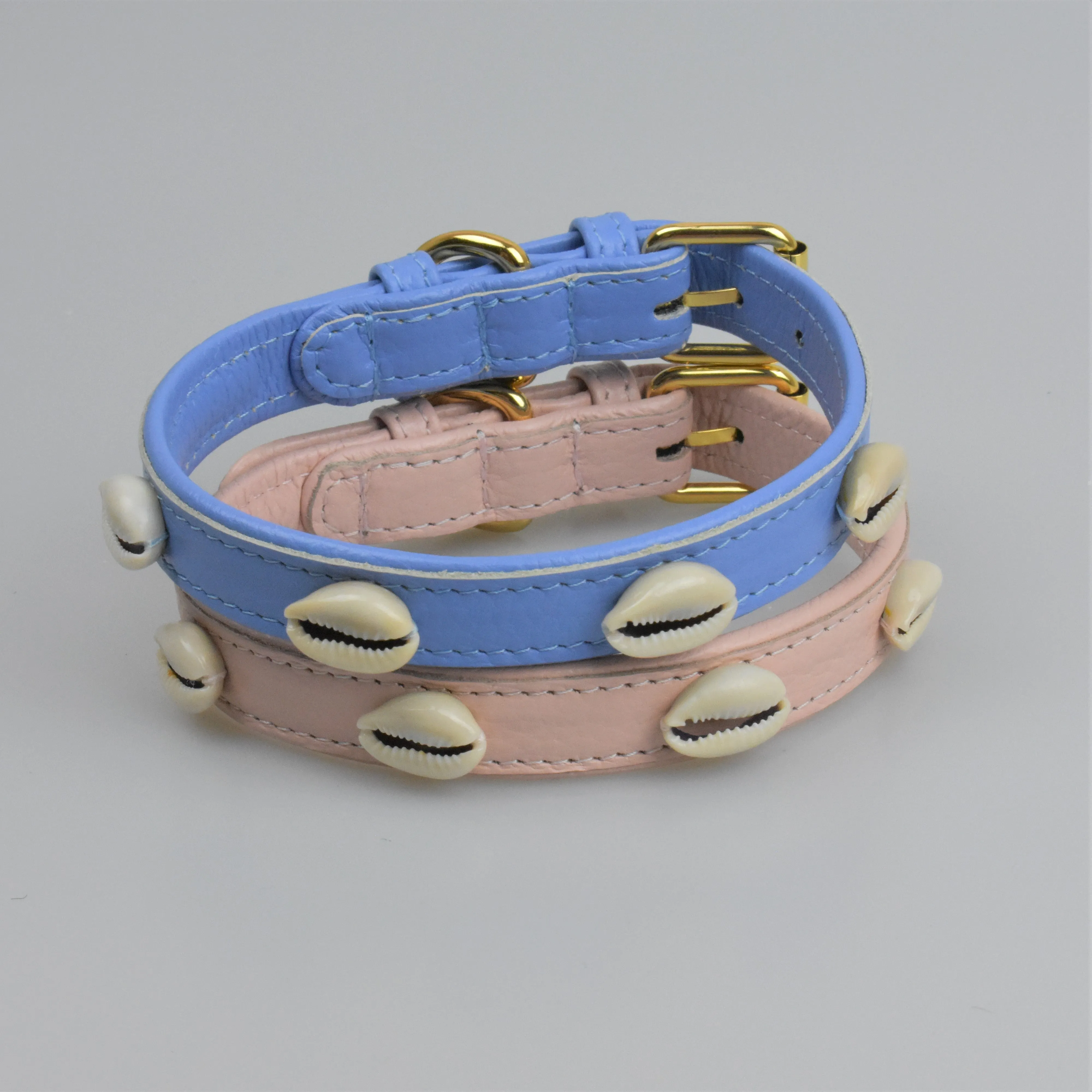 Willow Walks leather collar in cornflower blue with shell detail